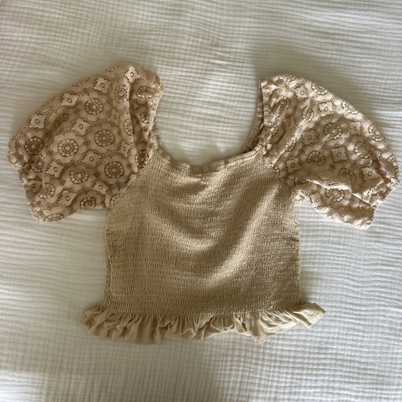 Mason & Belle Smocked Crochet Cap Sleeve Peplum Ruffle Hem Top in Ivory, Large - Picture 10 of 10